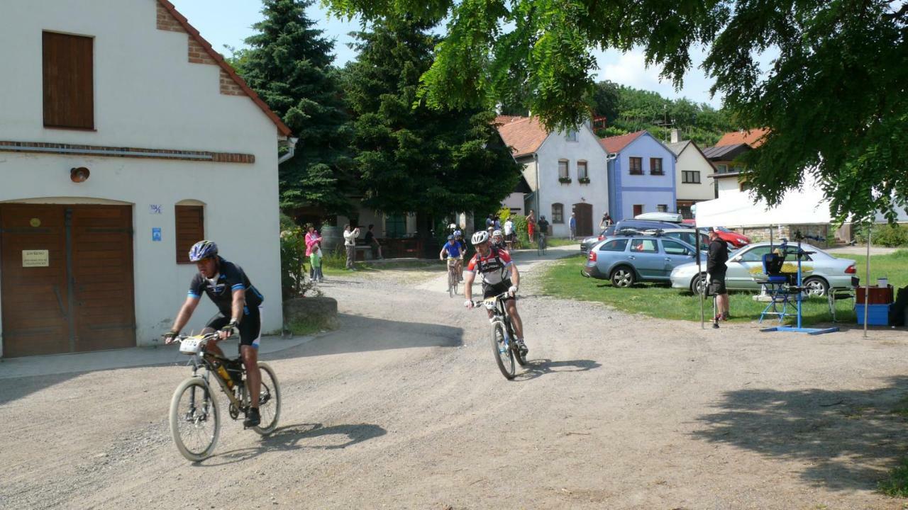 Ham-Ham National Park Hotel Havraniky Bagian luar foto