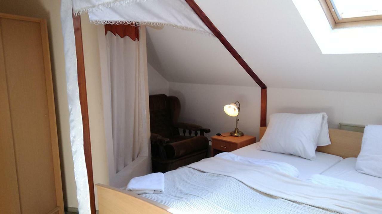 Ham-Ham National Park Hotel Havraniky Bagian luar foto